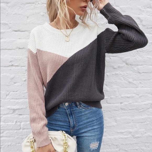 Sweaters - 🆕 Color Block Knit Sweater